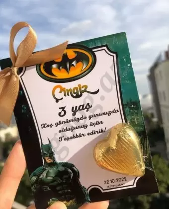 Ad gunu konfetleri