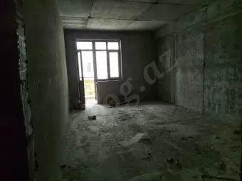Təbriz kucəsində 4 otaqli 174 kv mənzil