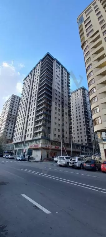 nəsimi bazarin yani 4 otaqli 191 kv mənzil