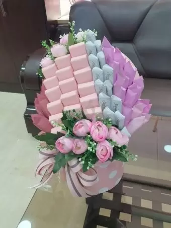 Hediyye sokolad buketler