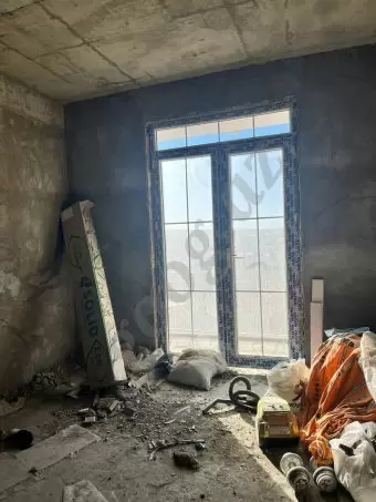 MASAZIR QƏSƏBƏSİ ŞÜŞƏLİ GÖZOXŞAYAN BİNA KREDİTLƏ PODMAYAK TƏMİRSİZ MƏNZİL TƏCİLİ SATILIR