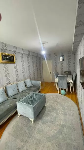 XIRDALAN ABŞERON GƏNCLƏR ŞƏHƏRCİYİ HAZIR İPOTEKADA OLAN MƏNZİL ƏŞYALARLA BİRLİKDƏ SATILIR