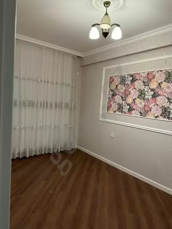 MASAZIR DAİRƏSİ ORAY MTK KÖRPÜ TİKİNTİ BİNASINDA TAMTƏMİRLİ KUPÇALI  MƏNZİL SATILIR